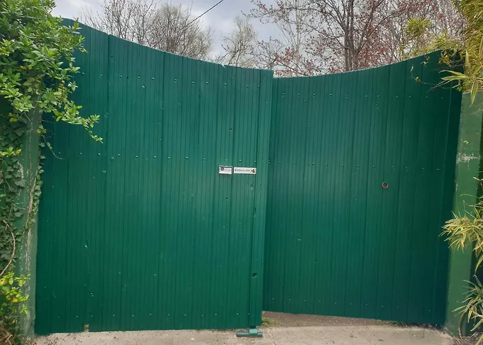 L\'hermitage d\'Apollon au sein d\'un jardin forêt près de l\'océan