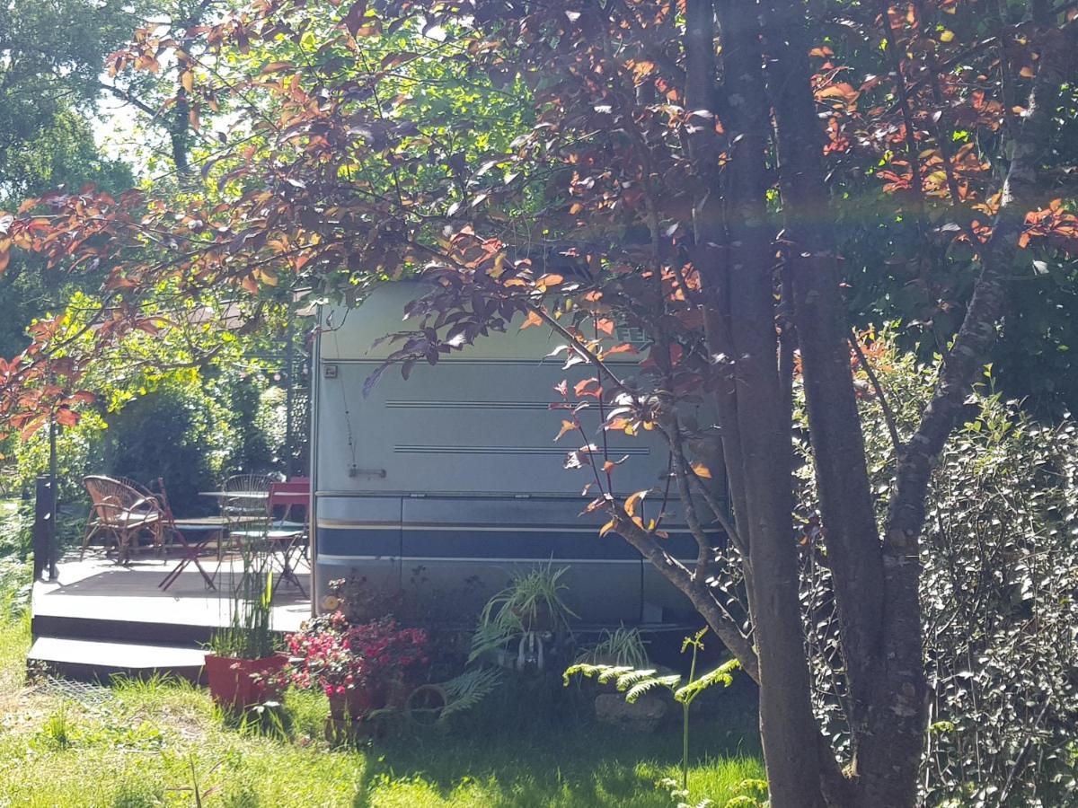 L'ermitage Au Sein D'un Jardin Foret Pres De L'ocean Campingplatz
