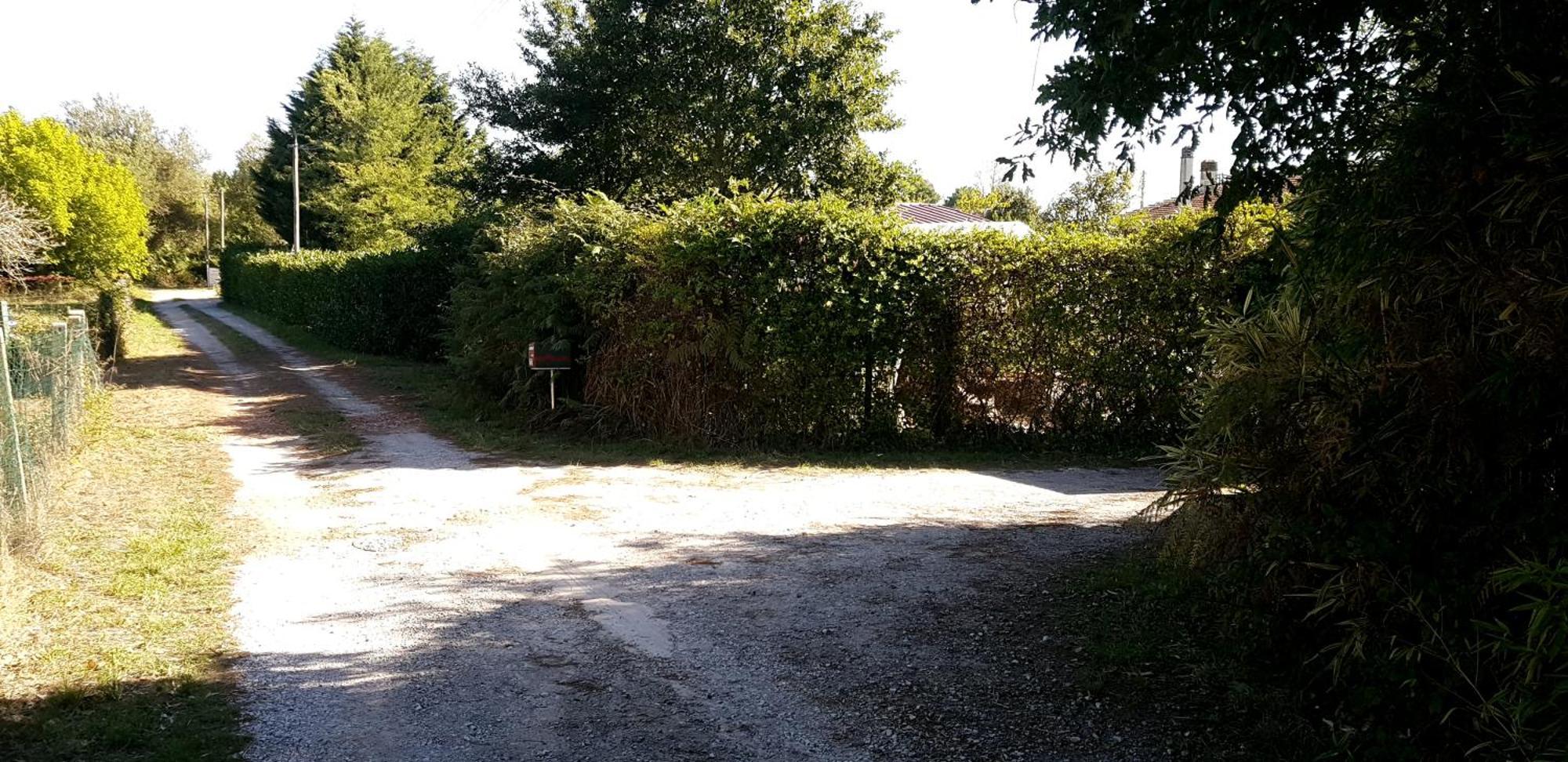 Parque de Campismo L'hermitage D'apollon Au Sein D'un Jardin Forêt Près De L'océan